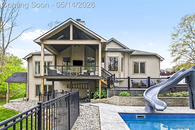 1263 Victoria Lane, Fenton, MI 48430