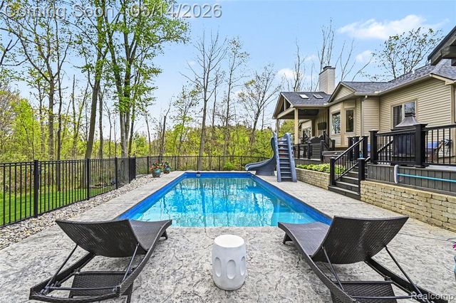 1263 Victoria Lane, Fenton, MI 48430