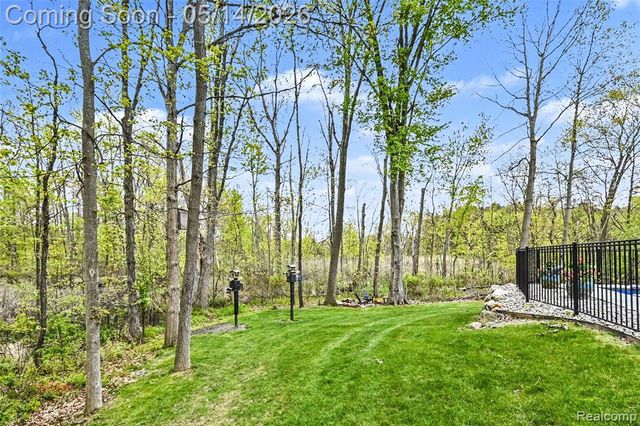 1263 Victoria Lane, Fenton, MI 48430