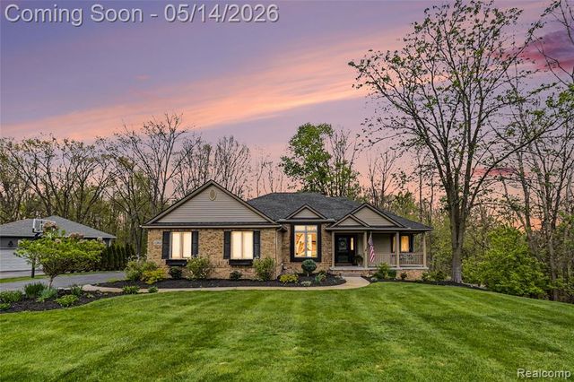 1263 Victoria Lane, Fenton, MI 48430