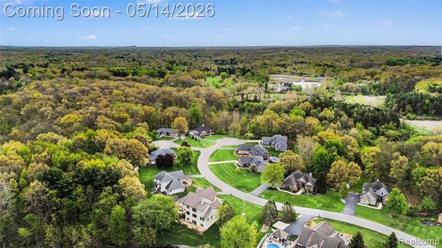 1263 Victoria Lane, Fenton, MI 48430