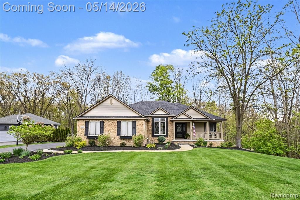 1263 Victoria Lane, Fenton, MI 48430