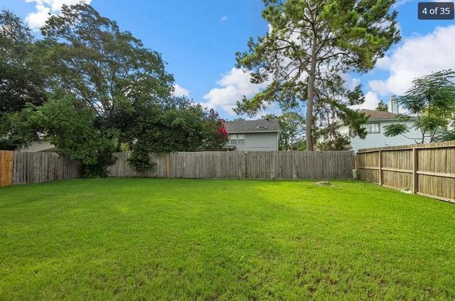 8530 Lake Crystal Drive, Houston, TX 77095