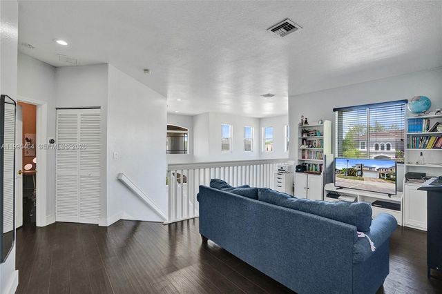 8987 SW 208th St, Cutler Bay, FL 33189