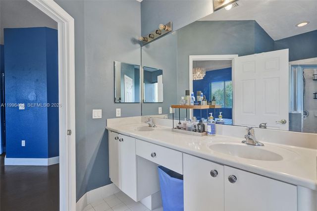 8987 SW 208th St, Cutler Bay, FL 33189