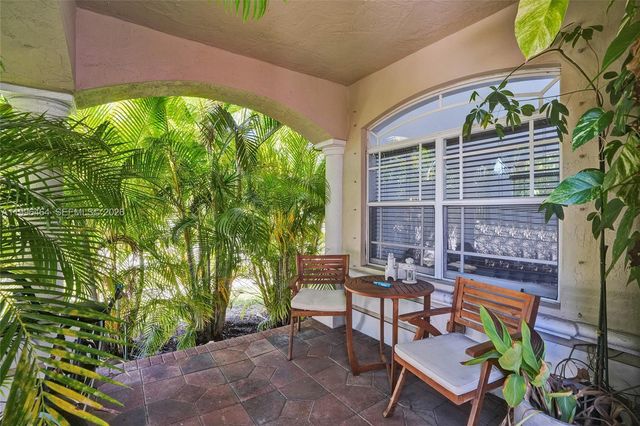 8987 SW 208th St, Cutler Bay, FL 33189