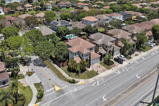 8987 SW 208th St, Cutler Bay, FL 33189