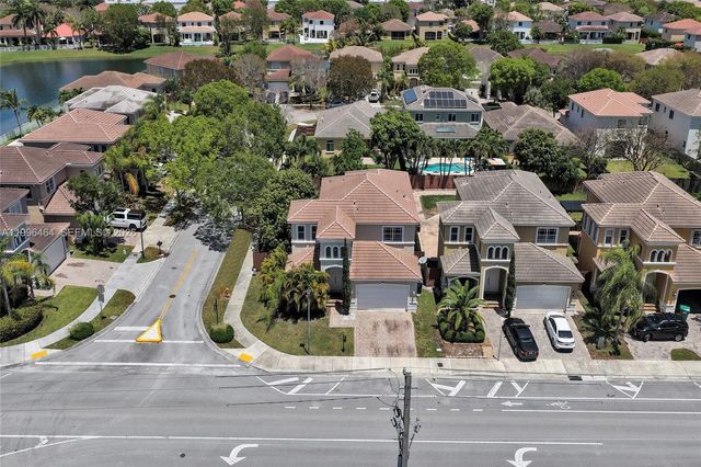 8987 SW 208th St, Cutler Bay, FL 33189