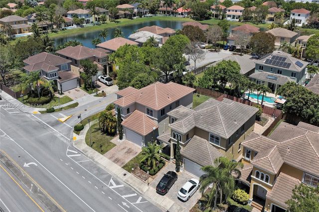 8987 SW 208th St, Cutler Bay, FL 33189