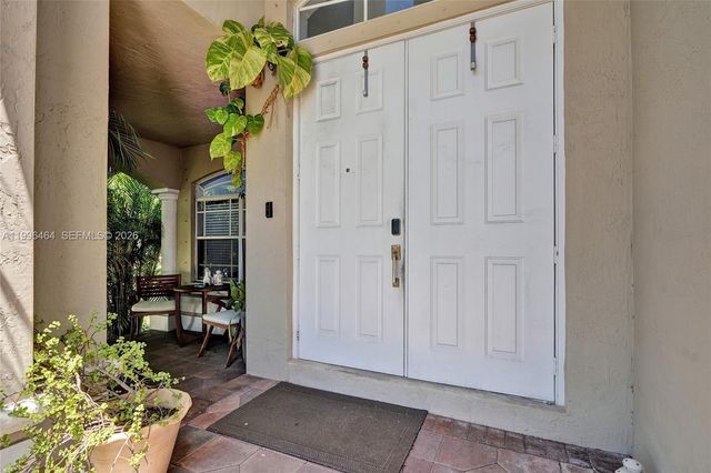 8987 SW 208th St, Cutler Bay, FL 33189