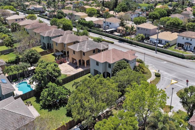 8987 SW 208th St, Cutler Bay, FL 33189