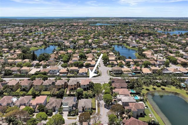 8987 SW 208th St, Cutler Bay, FL 33189