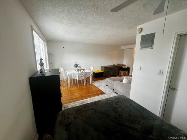 84-29 155th Avenue 2H, Howard Beach, NY 11414