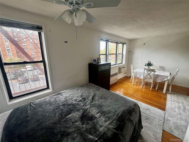 84-29 155th Avenue 2H, Howard Beach, NY 11414