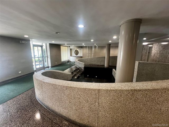 84-29 155th Avenue 2H, Howard Beach, NY 11414