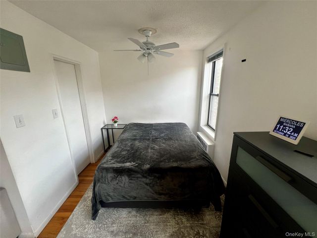 84-29 155th Avenue 2H, Howard Beach, NY 11414