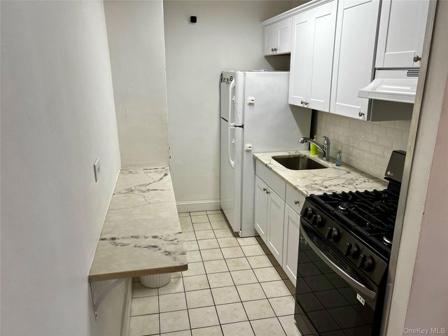 84-29 155th Avenue 2H, Howard Beach, NY 11414