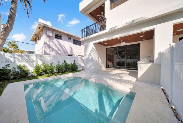 904 NE 17th Ter, Fort Lauderdale, FL 33304