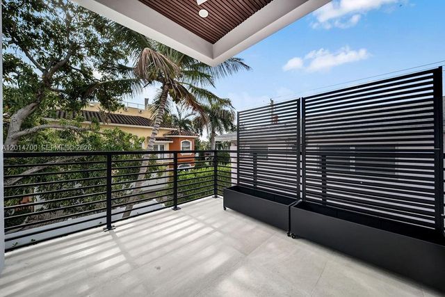 904 NE 17th Ter, Fort Lauderdale, FL 33304