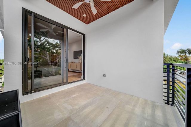 904 NE 17th Ter, Fort Lauderdale, FL 33304