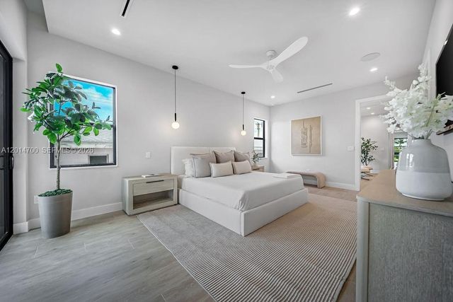 904 NE 17th Ter, Fort Lauderdale, FL 33304