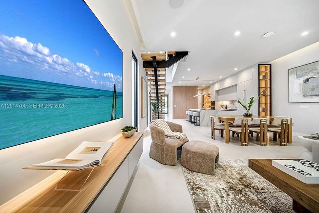 904 NE 17th Ter, Fort Lauderdale, FL 33304