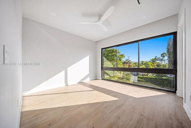 904 NE 17th Ter, Fort Lauderdale, FL 33304