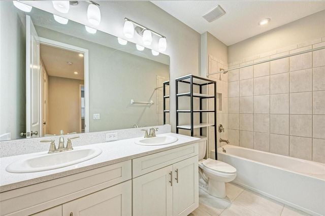 5564 SUMMIT GLEN, Bradenton, FL 34203