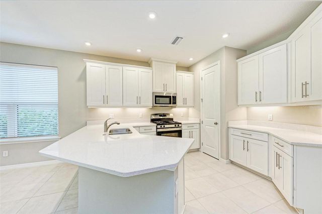 5564 SUMMIT GLEN, Bradenton, FL 34203