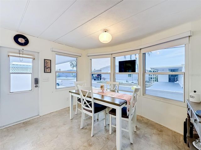 10193 N LAKE DRIVE 95, Largo, FL 33773