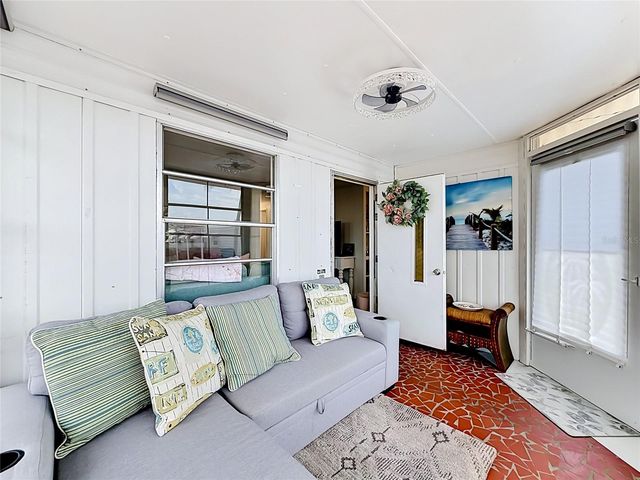 10193 N LAKE DRIVE 95, Largo, FL 33773