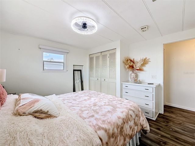 10193 N LAKE DRIVE 95, Largo, FL 33773