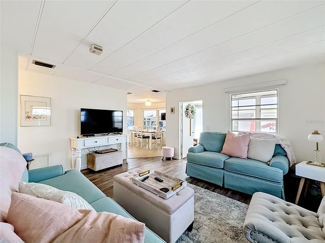 10193 N LAKE DRIVE 95, Largo, FL 33773