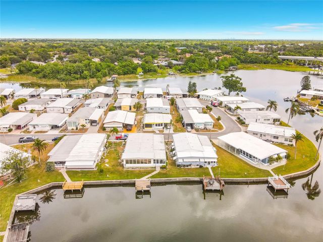 10193 N LAKE DRIVE 95, Largo, FL 33773