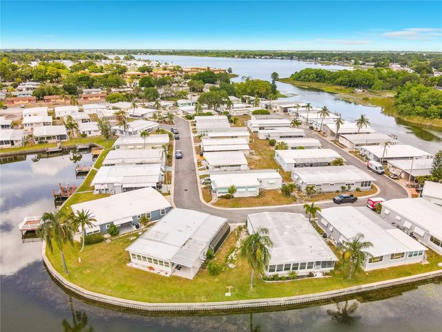 10193 N LAKE DRIVE 95, Largo, FL 33773