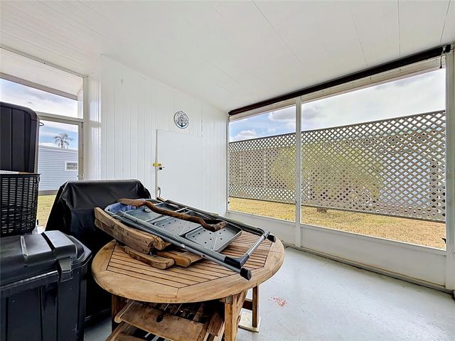 10193 N LAKE DRIVE 95, Largo, FL 33773