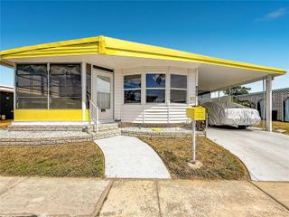 10193 N LAKE DRIVE 95, Largo, FL 33773