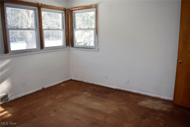 222 N Lipkey Road, North Jackson, OH 44451