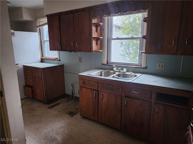 222 N Lipkey Road, North Jackson, OH 44451