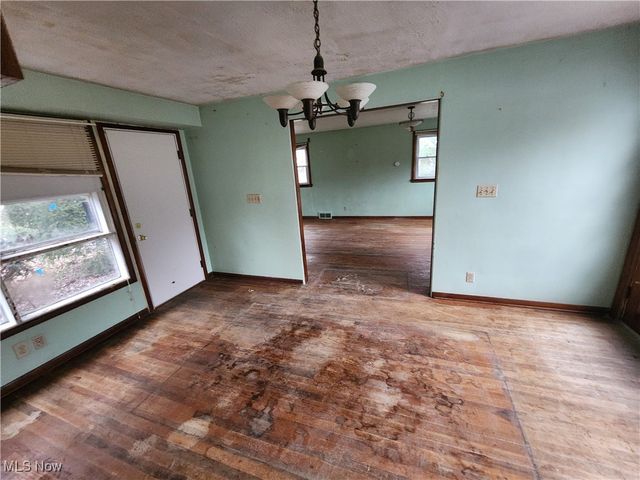 222 N Lipkey Road, North Jackson, OH 44451