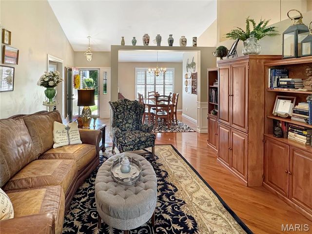 17432 Hilltop Ridge Drive, Eureka, MO 63025