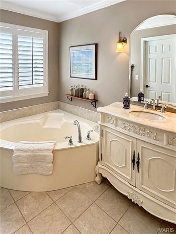 17432 Hilltop Ridge Drive, Eureka, MO 63025