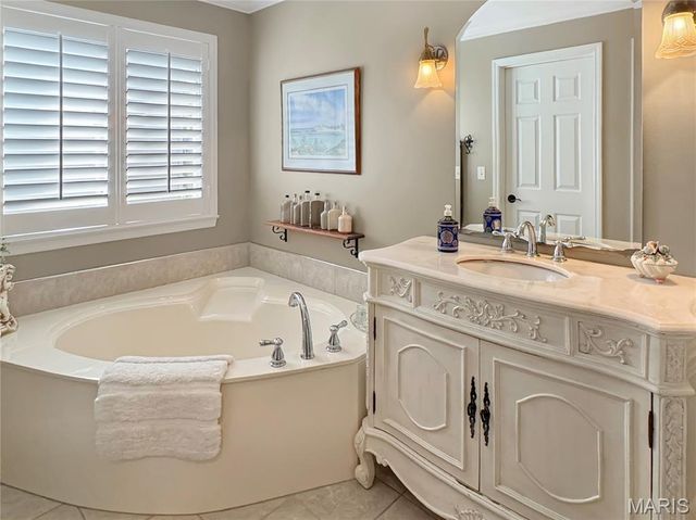 17432 Hilltop Ridge Drive, Eureka, MO 63025
