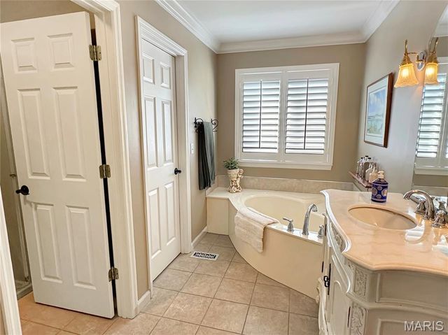 17432 Hilltop Ridge Drive, Eureka, MO 63025
