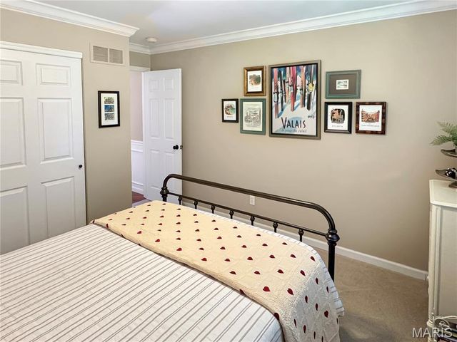 17432 Hilltop Ridge Drive, Eureka, MO 63025