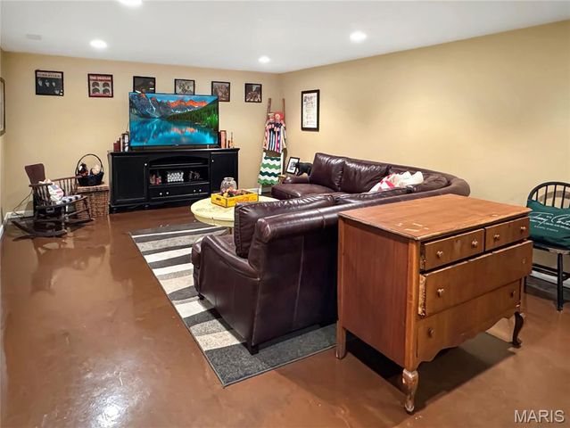 17432 Hilltop Ridge Drive, Eureka, MO 63025