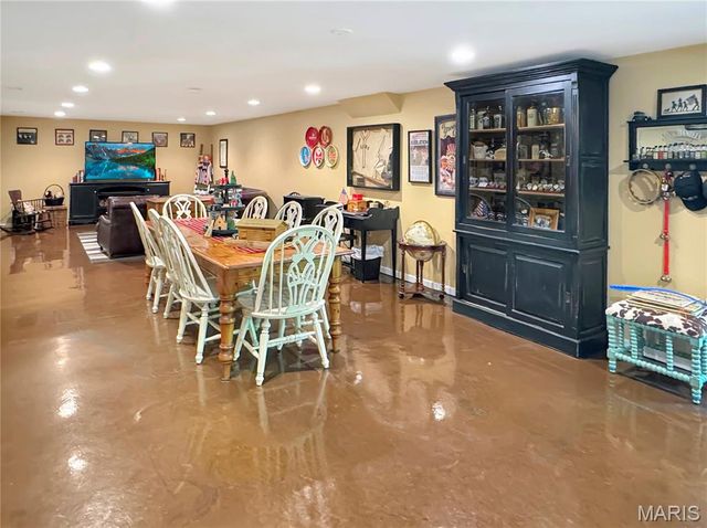 17432 Hilltop Ridge Drive, Eureka, MO 63025