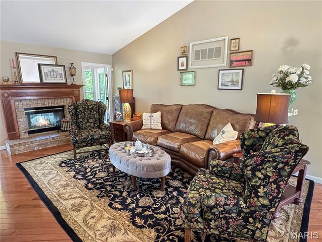 17432 Hilltop Ridge Drive, Eureka, MO 63025