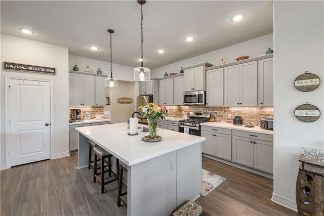 10398 Bourbon Lane, Bryan, TX 77808