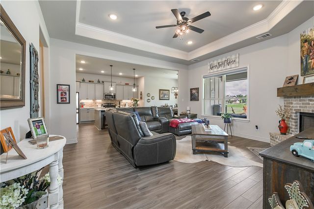 10398 Bourbon Lane, Bryan, TX 77808